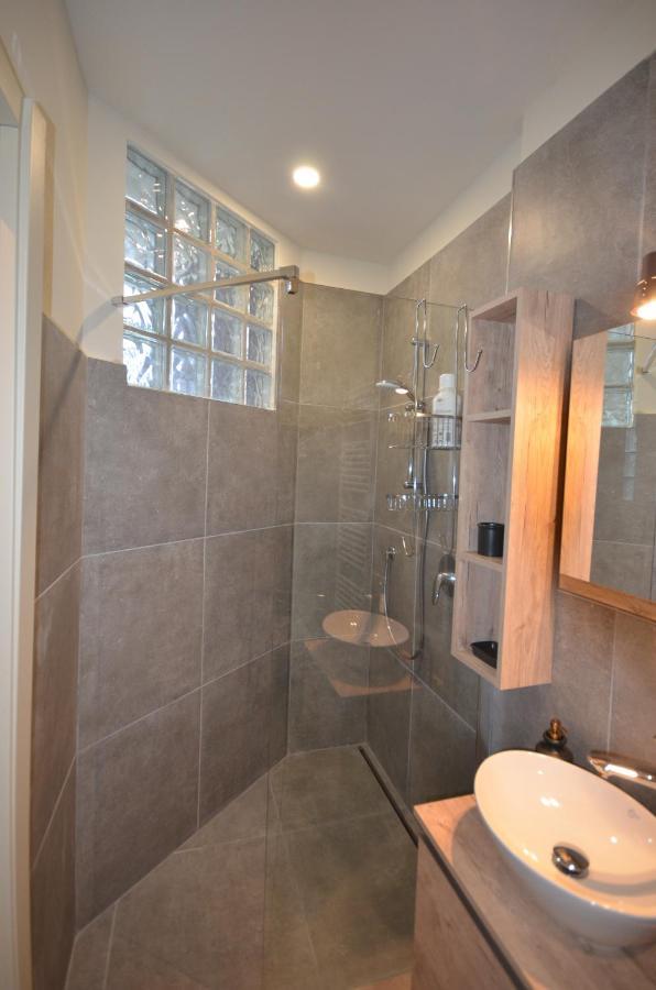 Вілла Varennahouse Aston Apt Екстер'єр фото