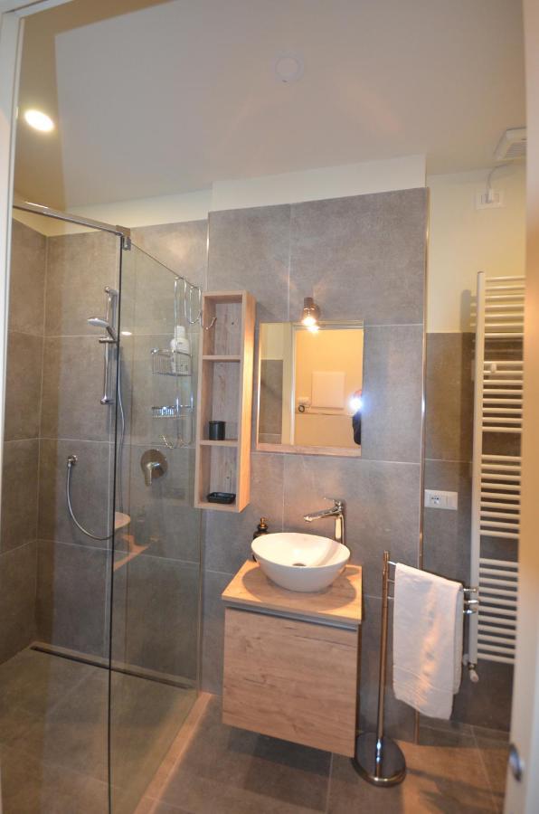 Вілла Varennahouse Aston Apt Екстер'єр фото