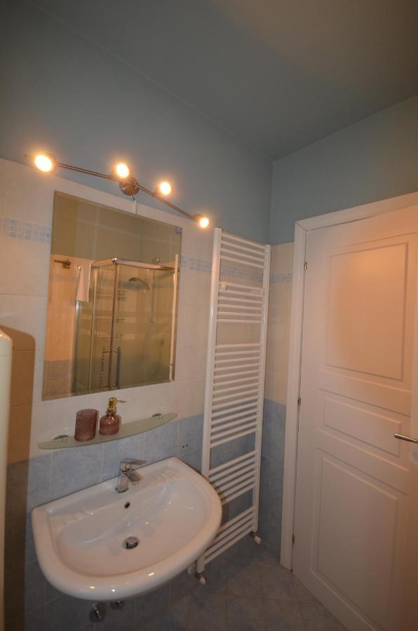 Вілла Varennahouse Aston Apt Екстер'єр фото